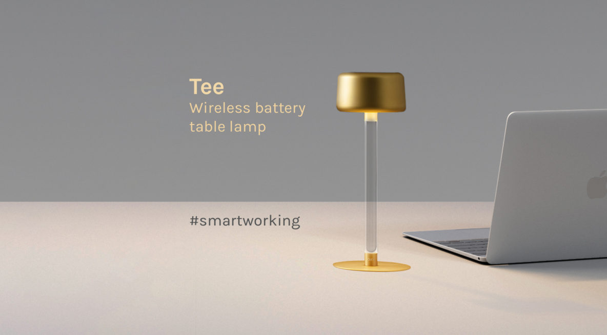TEE_pc_mac_scritta_OLEV_illuminazione_lampada_senza_fili_batteria_wireless_tavolo_scrivania_office_smart_working