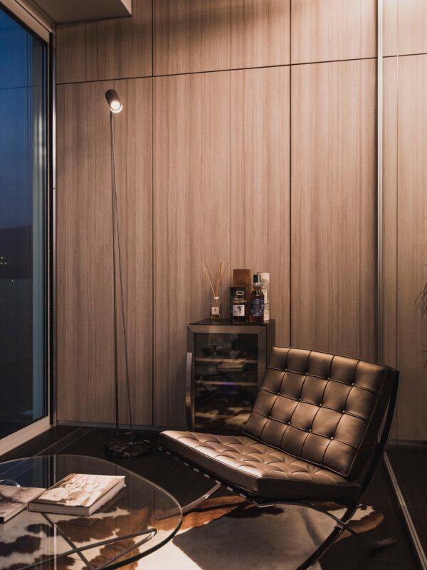 OLEV_BOOM_quinto_piano_illuminazione_luce_eventi_uffici_piantana_regolabile_estensibile