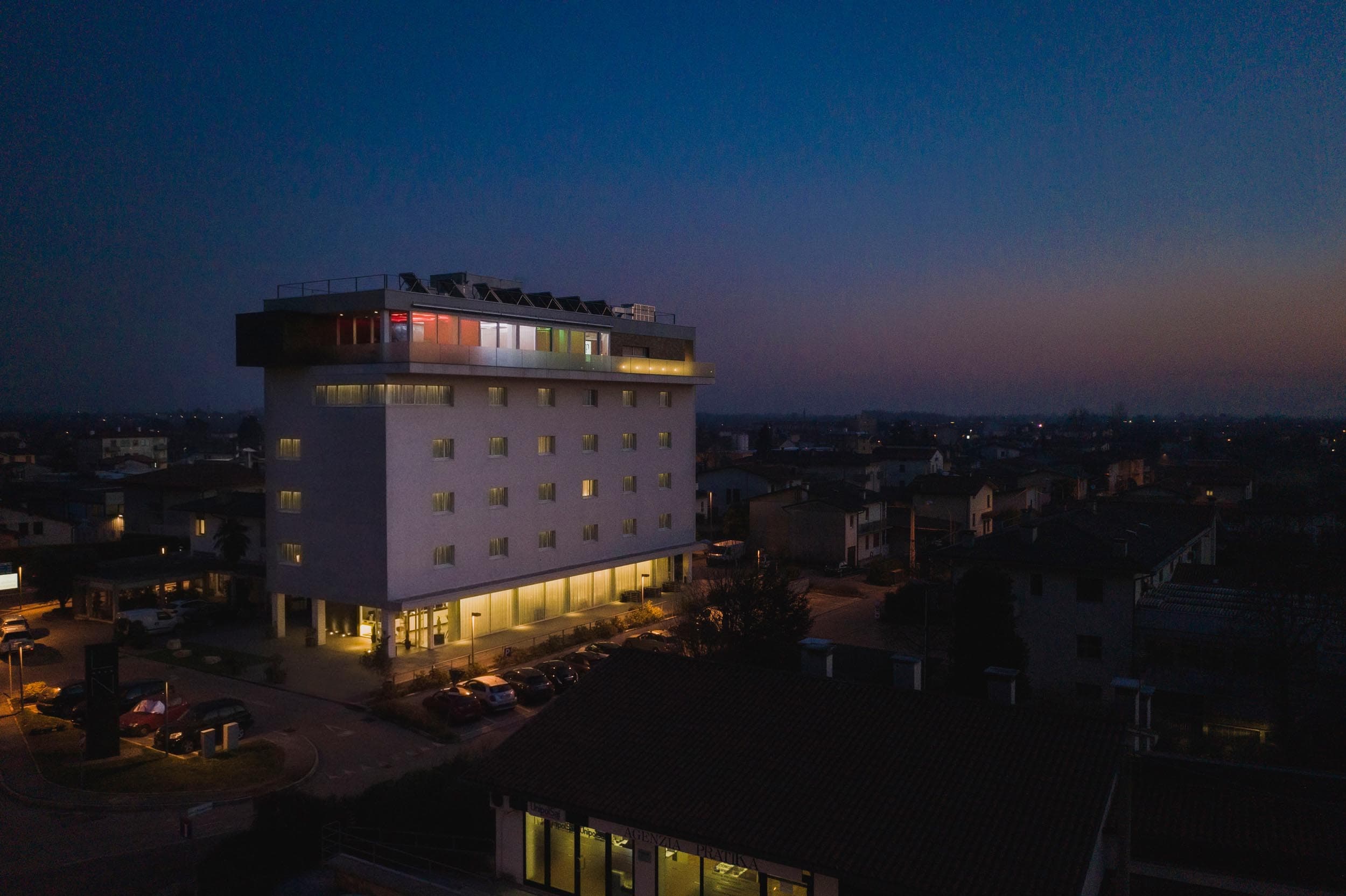 esterno_RGB (2)_quinto_piano_eventi_OLEV_illuminazione