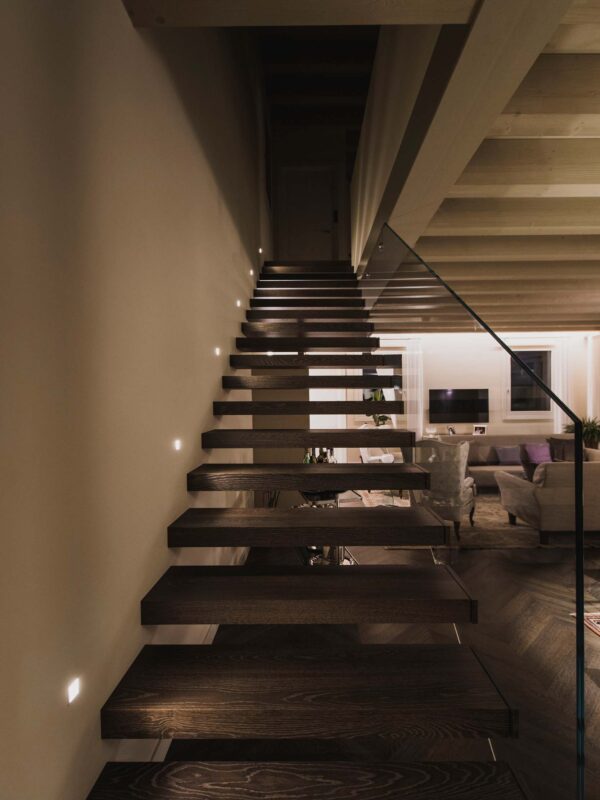 MARKIL - luci per scale moderne