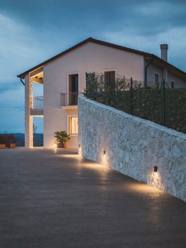 MARKIL - luci da esterno per vialetto moderno