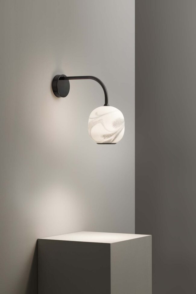 Lampada a parete fatta a mano